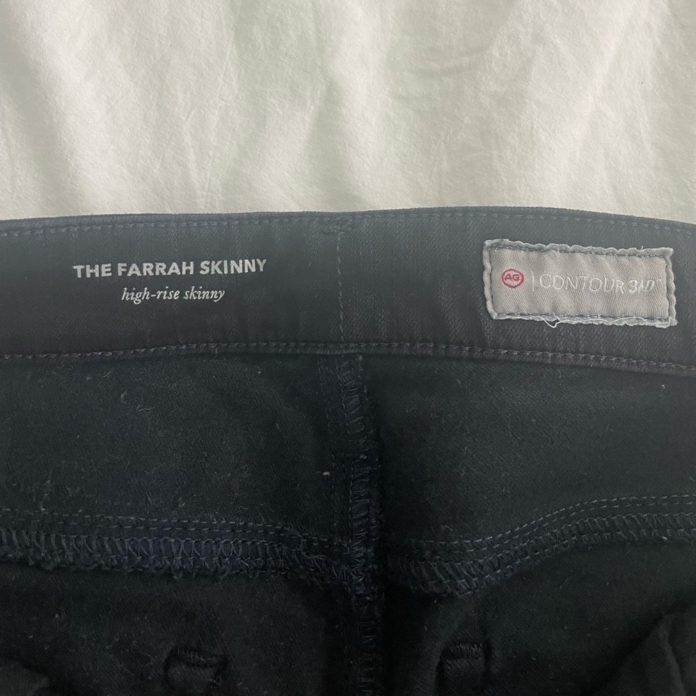 AG The Farrah Skinny Jean in blue/black size 29